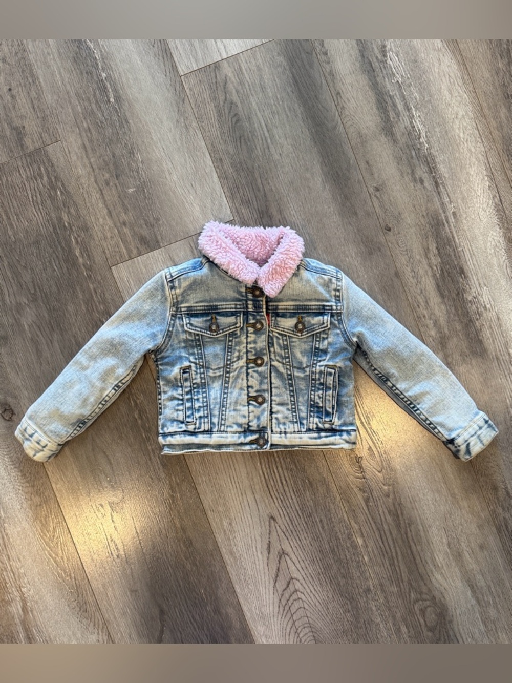 Toddler Girl’s Levi's Light Wash Denim Jacket with Pink Sherpa Collar